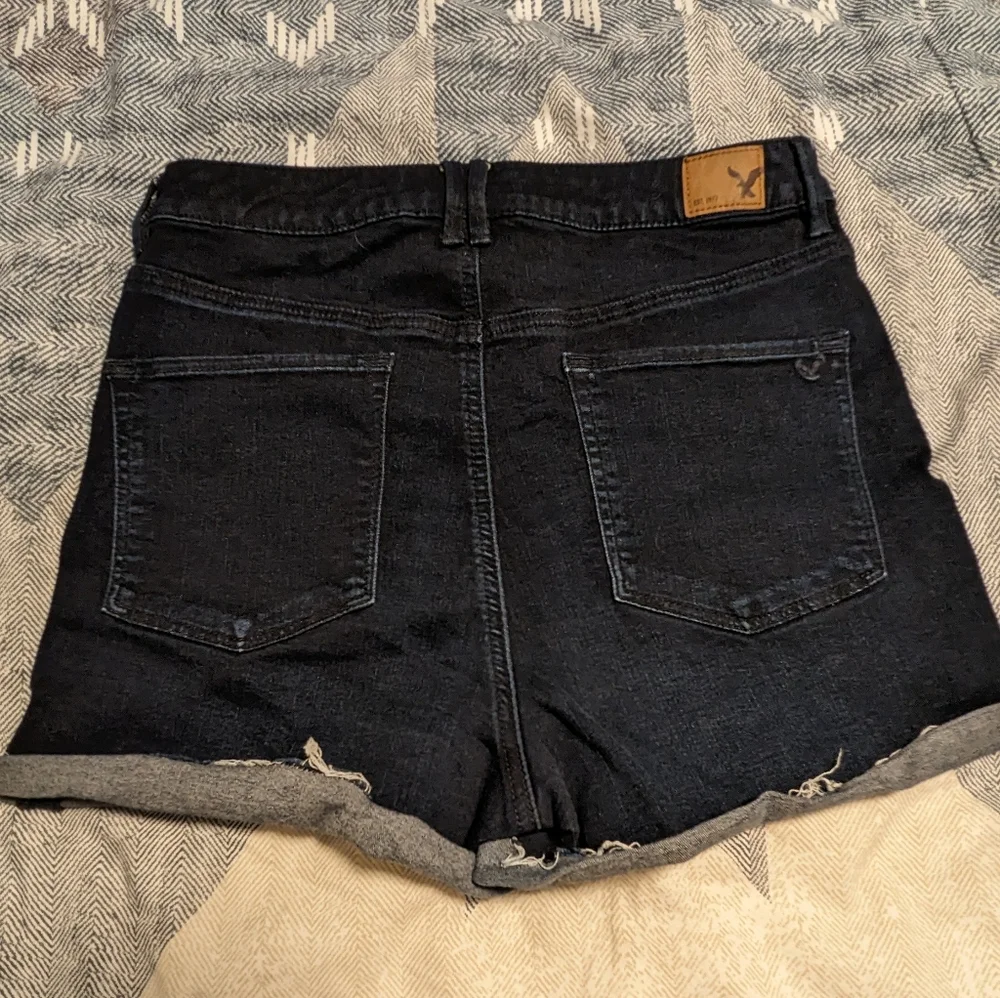 American Eagle High Rise - Picture 2 of 3